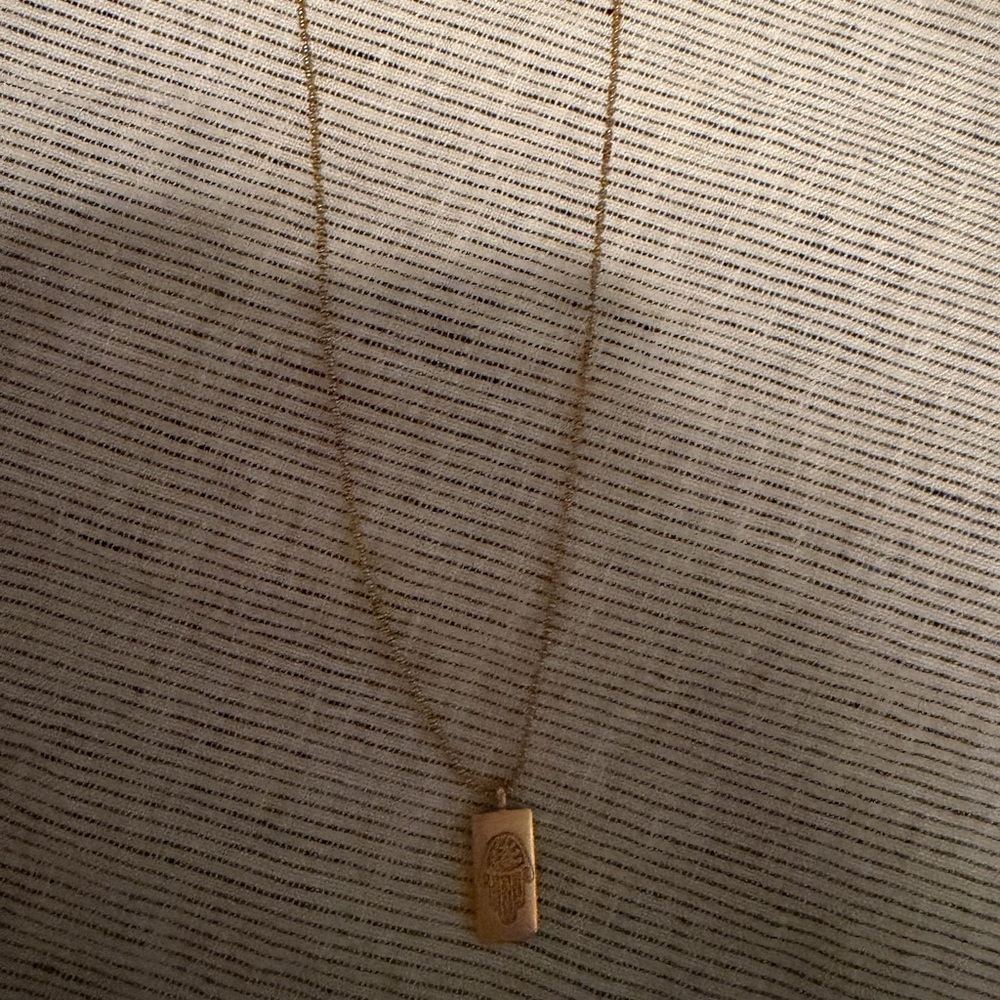 Satya Jewelry Gold Hamsa Rectangle Pendant Necklace - Picture 4 of 5